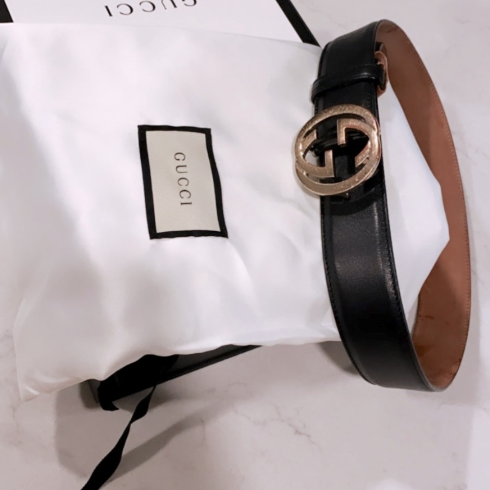 Authentic leather Gucci belt with interlocking G buckle